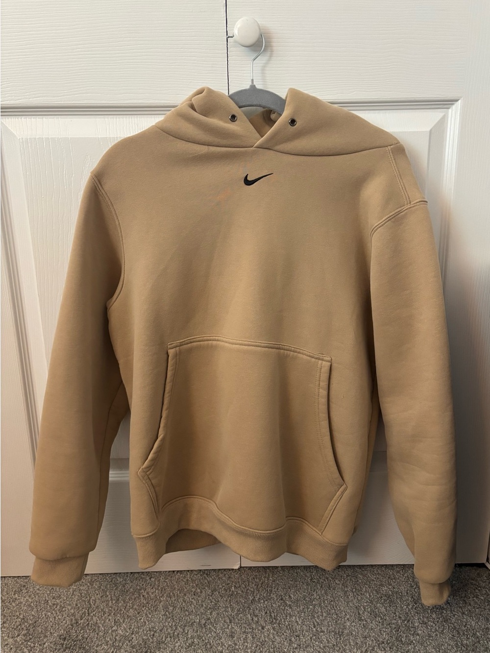 Nike Men's Beige/Tan Pullover Hoodie with Black Swoosh